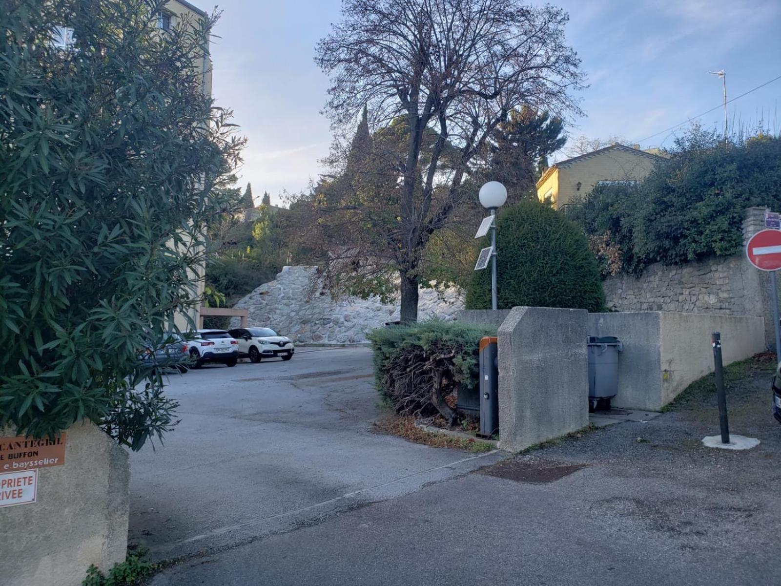 Avec Parking Vue Sur La Cite De * Carcassonne