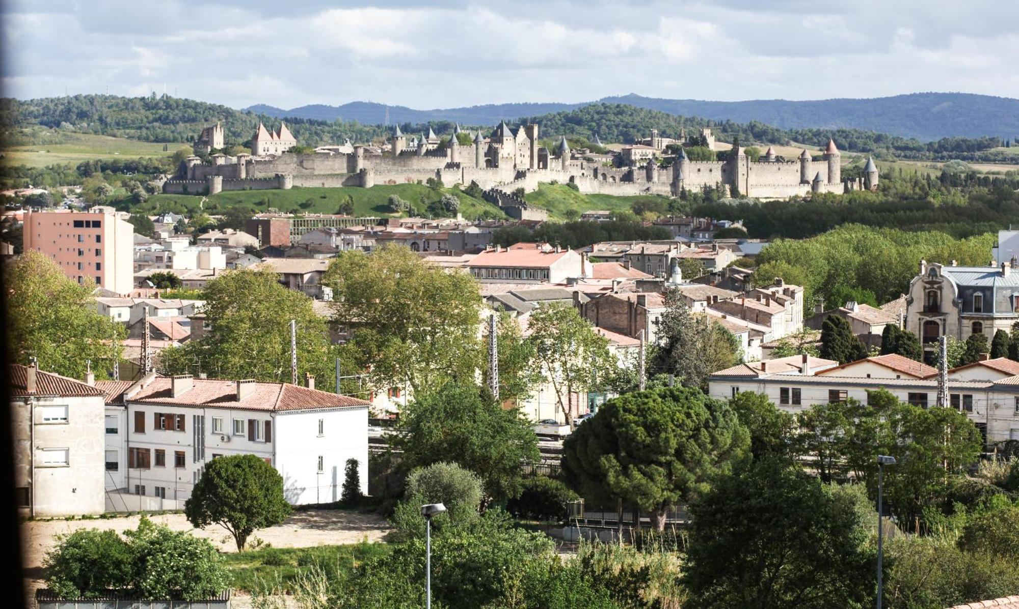 Apartment Avec Parking Vue Sur La Cite De Carcassonne